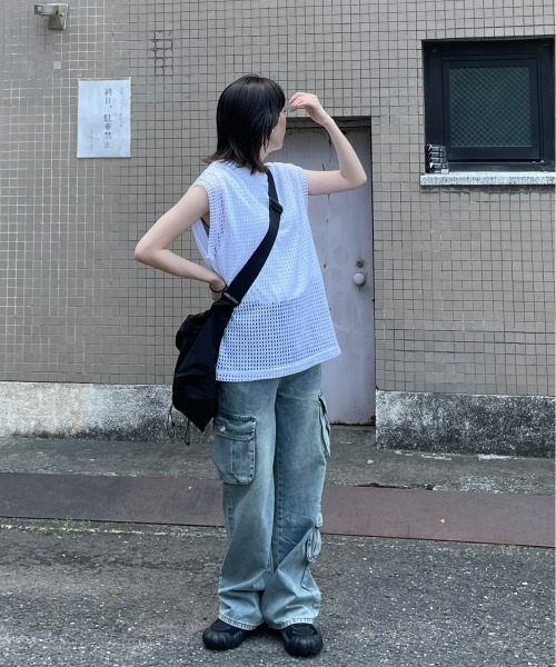 Chikashitsu +（チカシツプラス）の「ストリートファッション Chikashitsu + チカシツプラス net knit vest オーバーサイズベスト メッシュベスト サマーニット（ベスト・メンズ・ブルー/ブラック/ホワイト・ONE SIZE）」の8枚目の写真