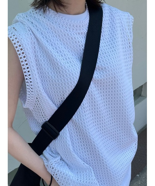 Chikashitsu +（チカシツプラス）の「ストリートファッション Chikashitsu + チカシツプラス net knit vest オーバーサイズベスト メッシュベスト サマーニット（ベスト・メンズ・ブルー/ブラック/ホワイト・ONE SIZE）」の4枚目の写真