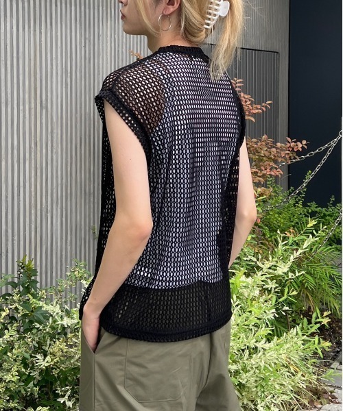 Chikashitsu +（チカシツプラス）の「ストリートファッション Chikashitsu + チカシツプラス net knit vest オーバーサイズベスト メッシュベスト サマーニット（ベスト・メンズ・ブルー/ブラック/ホワイト・ONE SIZE）」の18枚目の写真