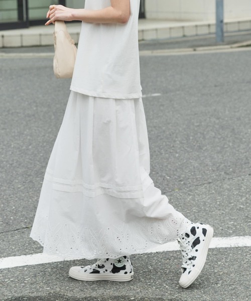 SENSE OF PLACE by URBAN RESEARCH（センスオブプレイスバイアーバンリサーチ）の「スカラシシュウタックスカート（スカート・レディース・オフホワイト/ブラック/ライトブルー・MEDIUM/SMALL）」の5枚目の写真