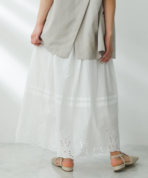 SENSE OF PLACE by URBAN RESEARCH（センスオブプレイスバイアーバンリサーチ）の「スカラシシュウタックスカート（スカート・レディース・オフホワイト/ブラック/ライトブルー・MEDIUM/SMALL）」の8枚目の写真