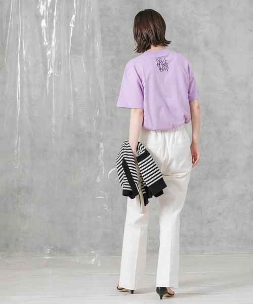 Boutique Ordinary(ブティークオーディナリー)の「オマージュグラフィックTシャツ(Tシャツ/カットソー・レディース・パープル/ホワイト・FREE)」の8枚目の写真