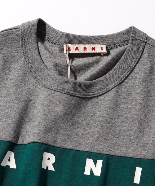MARNI(マルニ)の「MARNI(マルニ)Kids & Junior ブランドロゴ半袖Tシャツカットソー(Tシャツ/カットソー・キッズ・ブラック/オフホワイト/グレー/ピンク・12Y/14Y/8Y/4Y/6Y/10Y)」の15枚目の写真