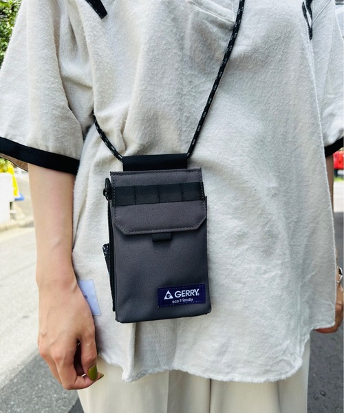 GERRY(ジェリー)の「GERRY / E/Fスマホポーチ / R1713(ショルダーバッグ・レディース・ダークグリーン/ブラック/ブラウン/チャコールグレー・ONESIZE)」の3枚目の写真