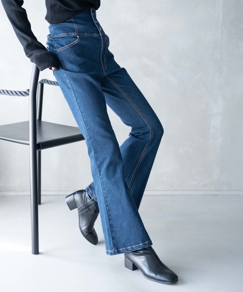 WEGO(ウィゴー)の「WEGO/ハイウエストストレッチデニムフレアパンツ(デニムパンツ・レディース・ブラック/ダークインディゴブルー・X-SMALL/SMALL/MEDIUM)」の2枚目の写真