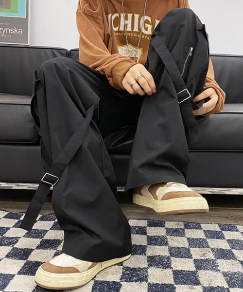 BASQUE magenta（バスクマゼンタ）の「セミワイドZIPデザインベルトカーゴパンツ（カーゴパンツ・メンズ・ブラック/カーキ・M/L/XL）」の6枚目の写真
