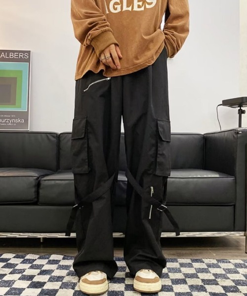 BASQUE magenta（バスクマゼンタ）の「セミワイドZIPデザインベルトカーゴパンツ（カーゴパンツ・メンズ・ブラック/カーキ・M/L/XL）」の10枚目の写真