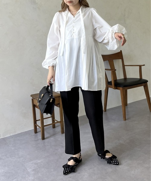 prose verse（プロズヴェール）の「パールボタンプリーツ切替ペプラムブラウス（シャツ/ブラウス・レディース・ブラック/オフホワイト・MEDIUM）」の13枚目の写真