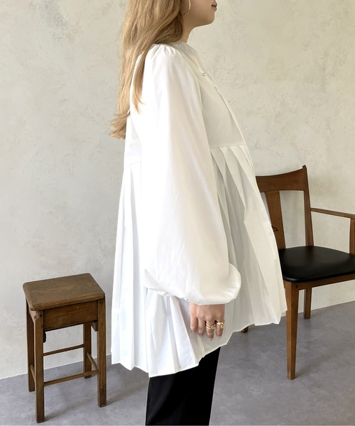 prose verse（プロズヴェール）の「パールボタンプリーツ切替ペプラムブラウス（シャツ/ブラウス・レディース・ブラック/オフホワイト・MEDIUM）」の15枚目の写真