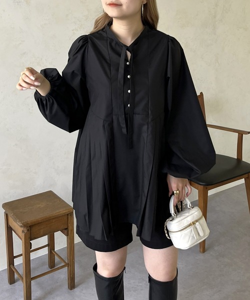 prose verse（プロズヴェール）の「パールボタンプリーツ切替ペプラムブラウス（シャツ/ブラウス・レディース・ブラック/オフホワイト・MEDIUM）」の22枚目の写真