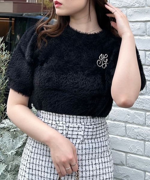 INGNI（イング）の「フェザーヤーンブローチ付半袖ニット（ニット