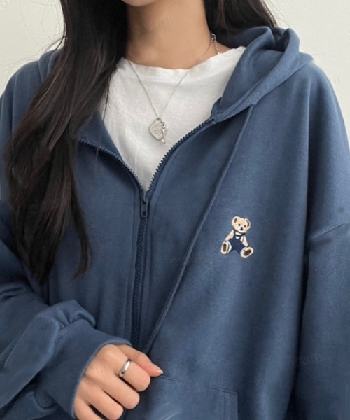 Dalfwin(ダールフィン)の「韓国ファッション BEARワンポイント刺繍オーバーサイズパーカー/フーディー 選べる2タイプ(パーカー・レディース・ネイビー/クリーム/グレー/グレー系1/ネイビー系1/ブラック系1/ブラック・FREE)」の7枚目の写真