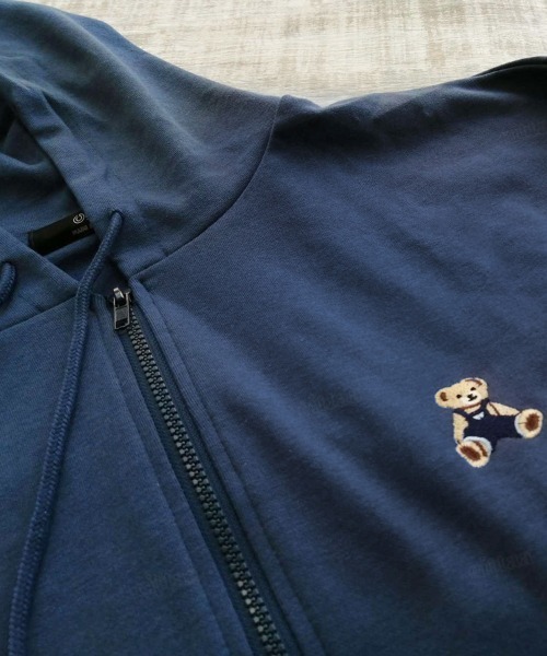Dalfwin(ダールフィン)の「韓国ファッション BEARワンポイント刺繍オーバーサイズパーカー/フーディー 選べる2タイプ(パーカー・レディース・ネイビー/クリーム/グレー/グレー系1/ネイビー系1/ブラック系1/ブラック・FREE)」の12枚目の写真