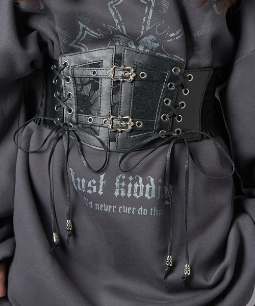 SPINNS（スピンズ）の「2ベルトレースアップ 合皮コルセット（ベルト・レディース・ブラック・ONESIZE）」の5枚目の写真