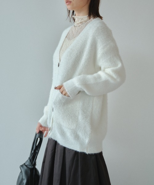 DRWCYS(ドロシーズ)の「シャギーカーディガン(カーディガン/ボレロ・レディース・ベージュ/ホワイト・FREE)」の5枚目の写真