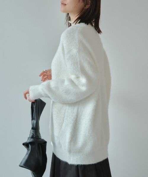 DRWCYS(ドロシーズ)の「シャギーカーディガン(カーディガン/ボレロ・レディース・ベージュ/ホワイト・FREE)」の6枚目の写真