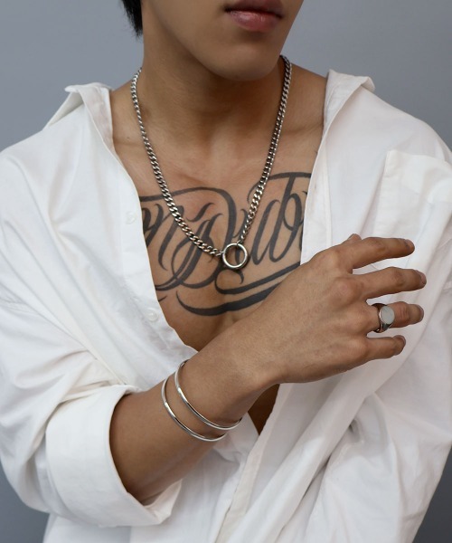 4INT.(フォイント)の「ラウンド シグネットリング / サージカルステンレス316L (金属アレルギー対応)(リング・メンズ・シルバー/ブラック・16号/18号)」の10枚目の写真