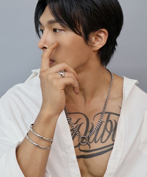 4INT.(フォイント)の「ラウンド シグネットリング / サージカルステンレス316L (金属アレルギー対応)(リング・メンズ・シルバー/ブラック・16号/18号)」の12枚目の写真