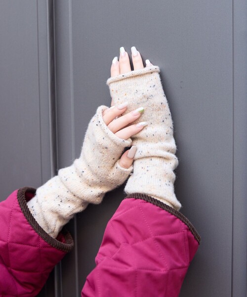 FREAK'S STORE(フリークスストア)の「限定展開 ネップ ニット アームウォーマー(アームカバー・レディース・ブラック/ブルー/ナチュラル・ONE SIZE)」の4枚目の写真