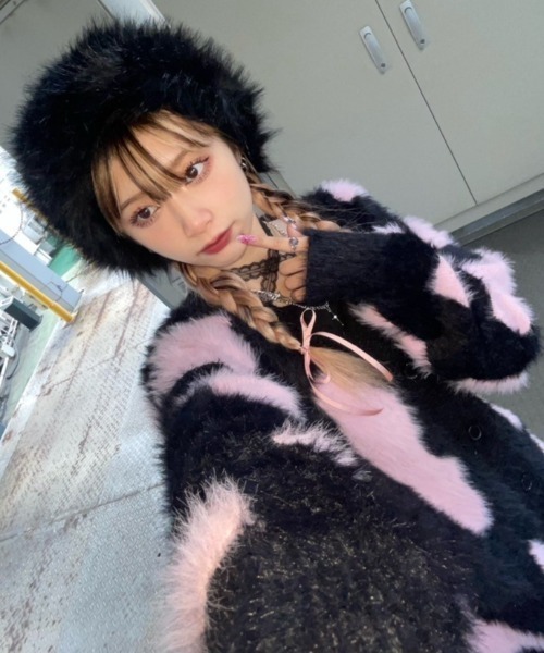 XU(エックスユー)の「ストリートファッション XU エックスユー fur hat ファーハット モコモコ帽子(ハット・レディース・グレー/アイボリー/ブラック/ピンク/ブラウン・ONE SIZE)」の2枚目の写真