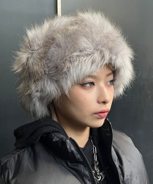 XU(エックスユー)の「ストリートファッション XU エックスユー fur hat ファーハット モコモコ帽子(ハット・レディース・グレー/アイボリー/ブラック/ピンク/ブラウン・ONE SIZE)」の6枚目の写真