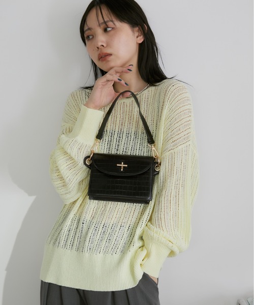 Aunt Marie's(アントマリーズ)の「型押しミニスクエアショルダー/ウォレットショルダー(ショルダーバッグ・レディース・グレー/ブラック/シルバー・FREE)」の1枚目の写真