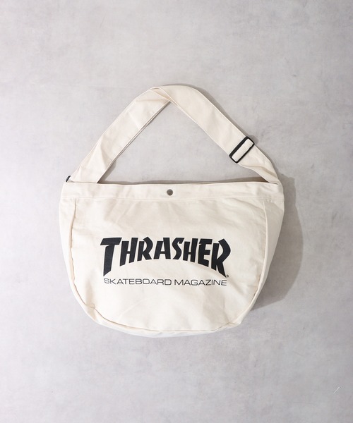 THRASHER(スラッシャー)の「THRASHER NEWSPAPER BAG MAG LOGO(ショルダーバッグ・メンズ・ブラック/アイボリー・FREE)」の3枚目の写真