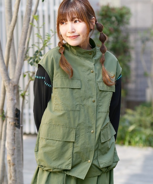 チチカカ（チチカカ）の「ナイロンワークベスト（ベスト・レディース・ホワイト/カーキ・FREE）」の6枚目の写真