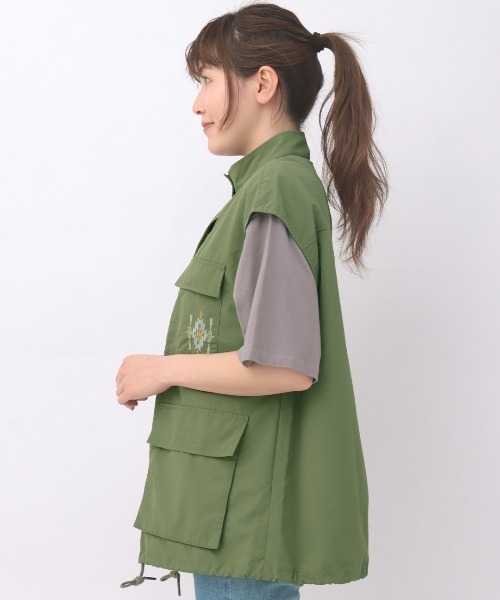 チチカカ（チチカカ）の「ナイロンワークベスト（ベスト・レディース・ホワイト/カーキ・FREE）」の9枚目の写真