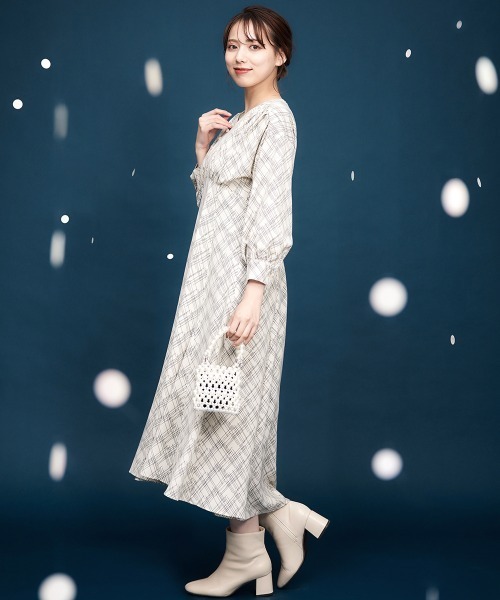 12Twelve Agenda（トゥエルブ　アジェンダ）の「バイアスチェック柄ワンピース（ワンピース・レディース・ブルー/オフホワイト/ブラック・M）」の12枚目の写真