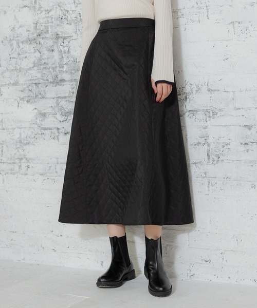 LAKOLE（ラコレ）の「キルトフレアスカート / 993643（スカート・レディース・ブラック/オリーブ・MEDIUM/SMALL）」の5枚目の写真