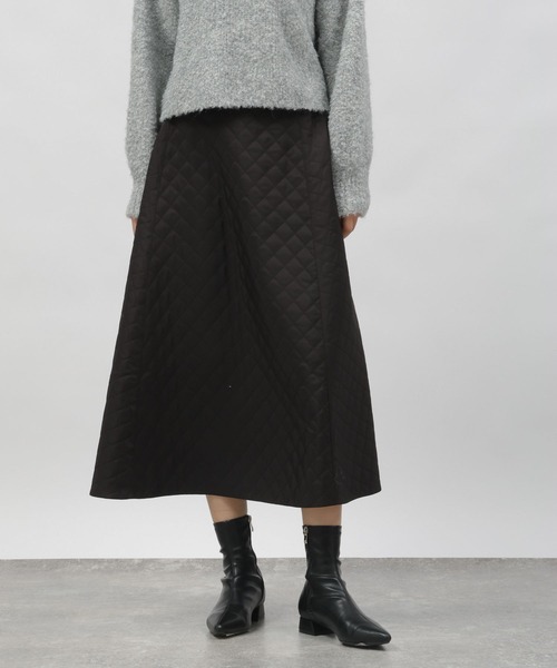LAKOLE（ラコレ）の「キルトフレアスカート / 993643（スカート・レディース・ブラック/オリーブ・MEDIUM/SMALL）」の10枚目の写真