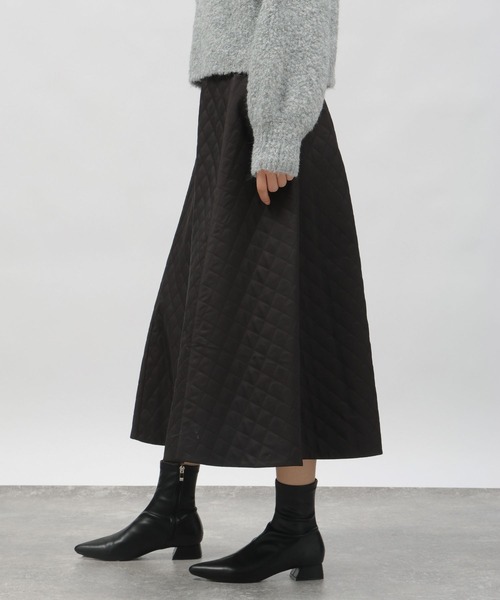LAKOLE（ラコレ）の「キルトフレアスカート / 993643（スカート・レディース・ブラック/オリーブ・MEDIUM/SMALL）」の11枚目の写真
