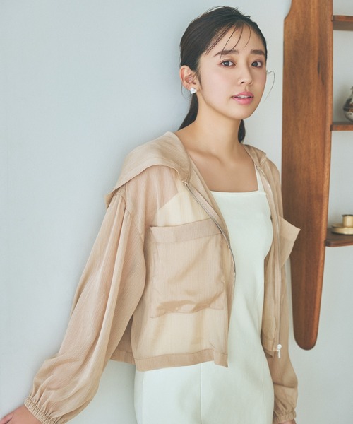 mysty woman（ミスティウーマン）の「ラメシアーパーカー 104433