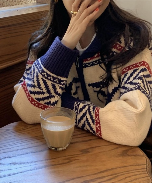 MAISON DE THERESE（メゾン ド テレーズ）の「フルジップケーブルニットカーディガン レトロジャガードZIPカーデ（カーディガン/ボレロ・レディース・ネイビー・FREE）」の6枚目の写真