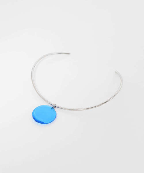 KBF（ケイビーエフ）の「2WAYガラスワントップチョーカー（ネックレス・レディース・クリア/ブルー・ONE）」の3枚目の写真