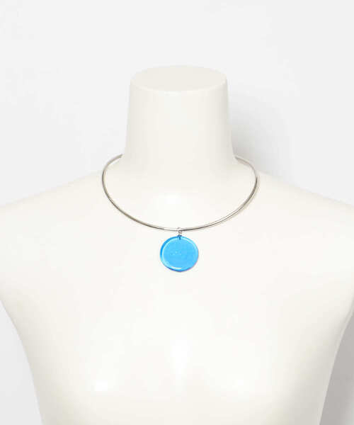 KBF（ケイビーエフ）の「2WAYガラスワントップチョーカー（ネックレス・レディース・クリア/ブルー・ONE）」の7枚目の写真