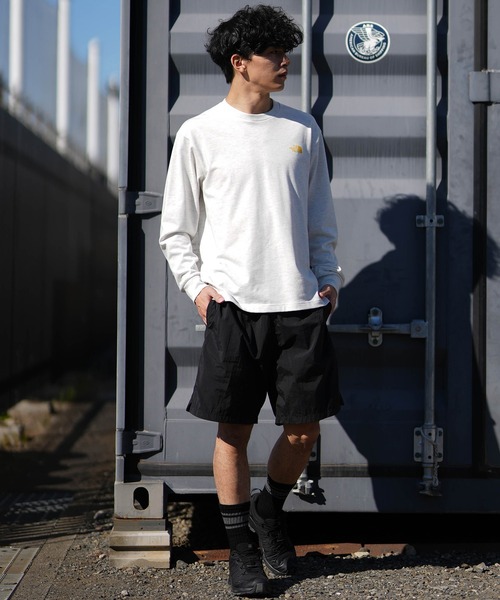 THE NORTH FACE(ザノースフェイス)の「THE NORTH FACE ザ・ノース・フェイス 長袖 Tシャツ ロングスリーブバックスクエアロゴティー NT32442(Tシャツ/カットソー・メンズ・ネイビー/グリーン/ホワイト/ブラック/ホワイト×グレー/スモークグレー/ブラック×ブラック/クリアブルー/ホワイト×ブラック/ミックスグレー/ホワイト×イエロー・M/L/XL/S/XXL)」の18枚目の写真