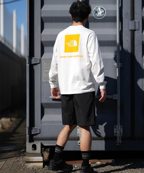 THE NORTH FACE(ザノースフェイス)の「THE NORTH FACE ザ・ノース・フェイス 長袖 Tシャツ ロングスリーブバックスクエアロゴティー NT32442(Tシャツ/カットソー・メンズ・ネイビー/グリーン/ホワイト/ブラック/ホワイト×グレー/スモークグレー/ブラック×ブラック/クリアブルー/ホワイト×ブラック/ミックスグレー/ホワイト×イエロー・M/L/XL/S/XXL)」の19枚目の写真