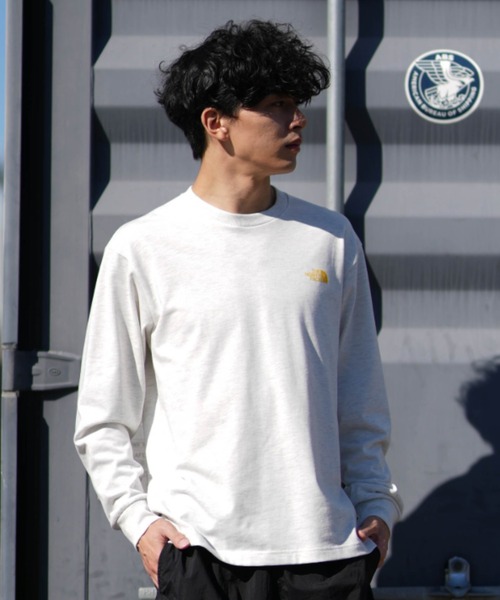 THE NORTH FACE(ザノースフェイス)の「THE NORTH FACE ザ・ノース・フェイス 長袖 Tシャツ ロングスリーブバックスクエアロゴティー NT32442(Tシャツ/カットソー・メンズ・ネイビー/グリーン/ホワイト/ブラック/ホワイト×グレー/スモークグレー/ブラック×ブラック/クリアブルー/ホワイト×ブラック/ミックスグレー/ホワイト×イエロー・M/L/XL/S/XXL)」の12枚目の写真
