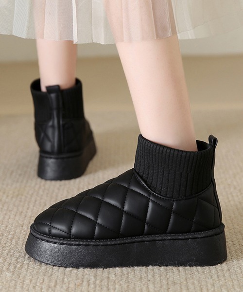 Miniministore(ミニミニストア)の「ムートンブーツ キルティング裏起毛ブーツ(ブーツ・レディース・ブラック/ライトブラウン/アイボリー・23.0cm/23.5cm/24.5cm/24.0cm/25.0cm)」の6枚目の写真