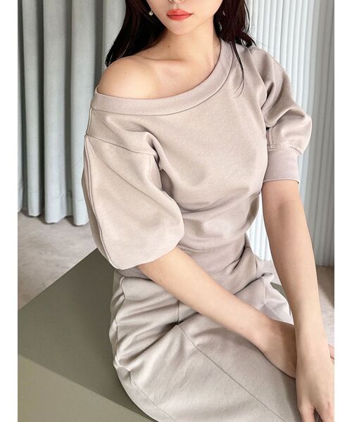 RESEXXY(リゼクシー)の「ミニ裏毛パフスリーブトップス【セットアップ着用可能】(Tシャツ/カットソー・レディース・ベージュ/グレー/ブラック・FREE)」の3枚目の写真