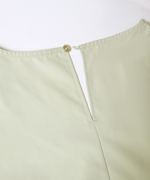 coca(coca)(コカ)の「\ZOZO限定再入荷/お気に入り数7300越え!!パリフワVネックギャザーブラウス(シャツ/ブラウス・レディース・グリーン/ブラック・L/M)」の8枚目の写真