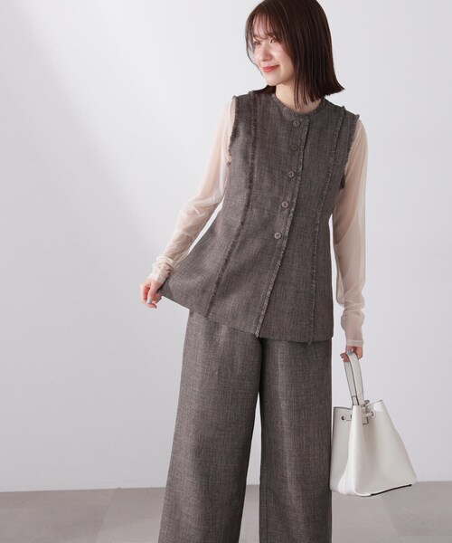 N.(N. Natural Beauty Basic)(エヌエヌナチュラルビューティーベーシック)の「◆ペプラムジレ&ワイドパンツセット(セットアップ・レディース・ベージュ/グレイッシュベージュ・MEDIUM)」の12枚目の写真