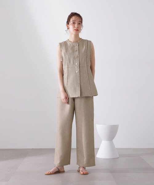 N.(N. Natural Beauty Basic)(エヌエヌナチュラルビューティーベーシック)の「◆ペプラムジレ&ワイドパンツセット(セットアップ・レディース・ベージュ/グレイッシュベージュ・MEDIUM)」の9枚目の写真
