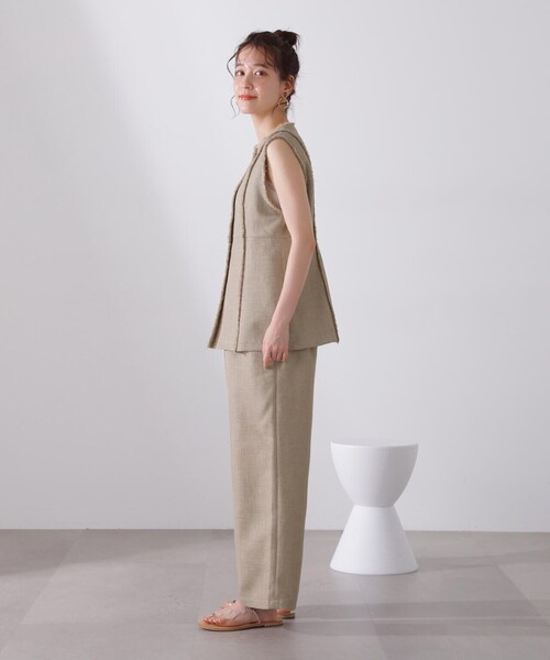 N.(N. Natural Beauty Basic)(エヌエヌナチュラルビューティーベーシック)の「◆ペプラムジレ&ワイドパンツセット(セットアップ・レディース・ベージュ/グレイッシュベージュ・MEDIUM)」の20枚目の写真