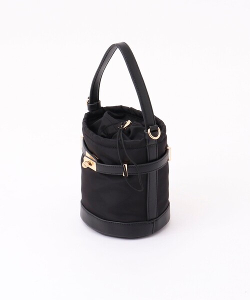 NOLLEY’S（ノーリーズ）の「ヒネリカナグナイロンバケツ2WAYバッグ（ショルダーバッグ・レディース・ブラック・FREE）」の7枚目の写真