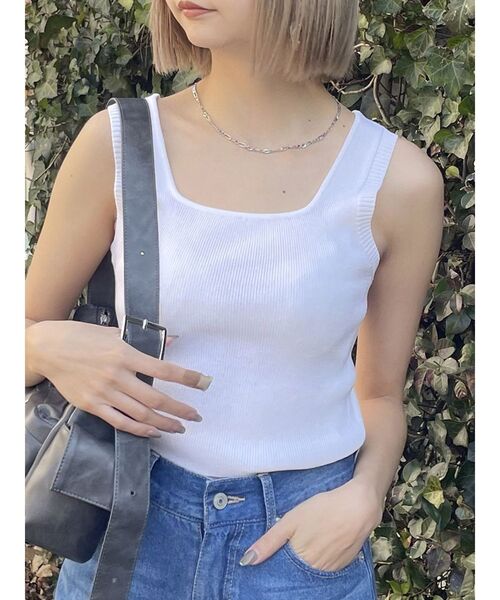 MURUA（ムルーア）の「スクエアミニマルタンク（ニット/セーター・レディース・ブルー/ブラック/オレンジ/グリーン/ホワイト・FREE）」の2枚目の写真