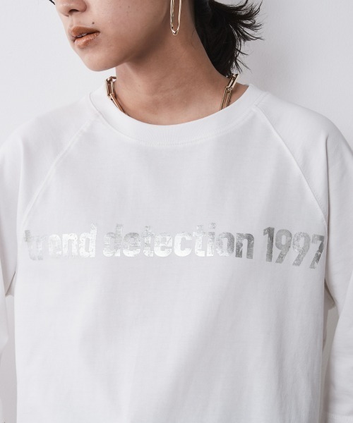 CHIC STYLE(シックスタイル)の「<大きいサイズ>5分袖ラグランスリーブ箔ロゴプリントTシャツ シックスタイル(Tシャツ/カットソー・レディース・オフホワイト/杢グレー・L/5L/4L/3L/LL)」の11枚目の写真