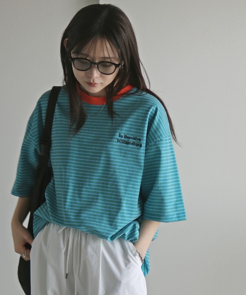 COURO(コウロ)の「ワンポイント刺繍ボーダーTシャツ(Tシャツ/カットソー・レディース・ライトグレー/オレンジ/ブルー/ブラック・M/L/XL)」の3枚目の写真